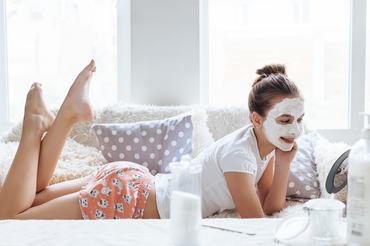 tini arcápolás